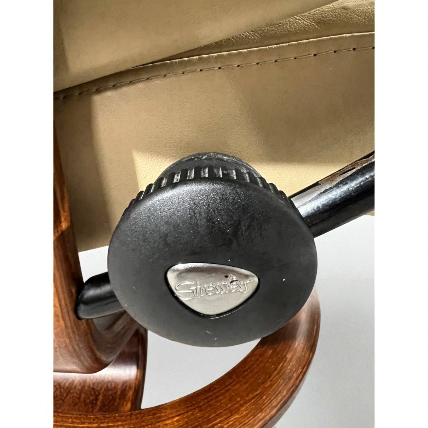 PENT BRUKT | Ekornes Stressless® Orion(S) lenestol med krakk i beige