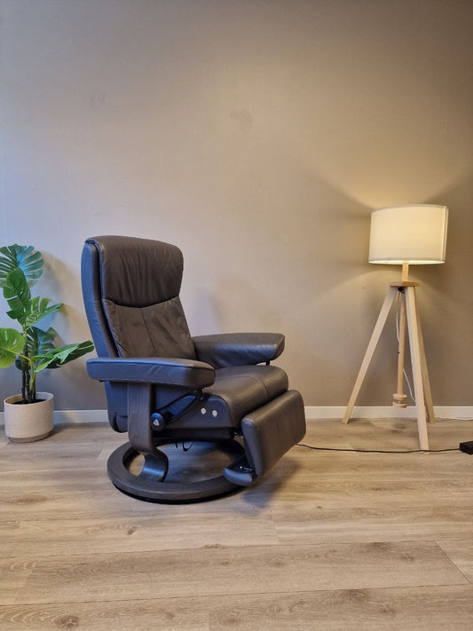 Stressless Dover Power lenestol (M) i grå med batteri