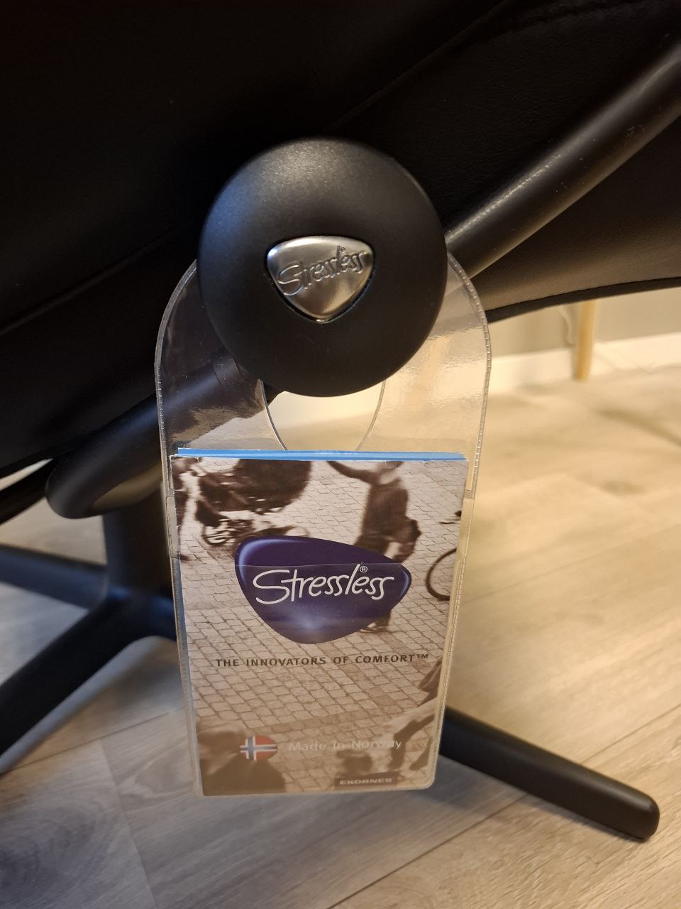 PENT BRUKT | Ekornes Stressless Rome lenestol med krakk i svart