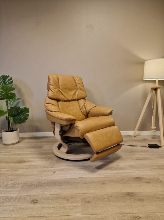 Brukt Stressless Reno Power Leg&Back lenestol (M) i cognac - sidevisning