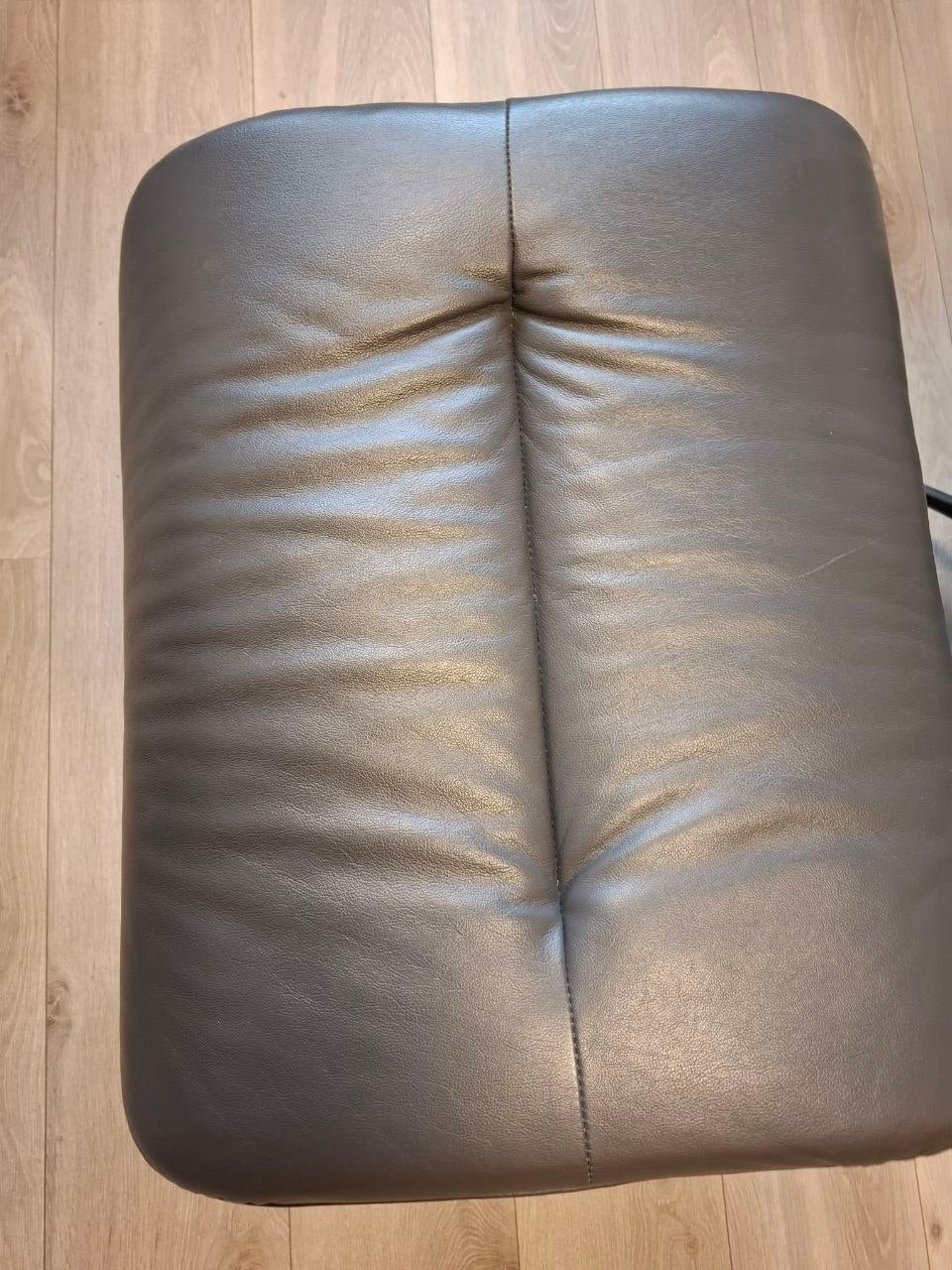 PENT BRUKT | Ekornes Stressless Tokyo lenestol med krakk i grå