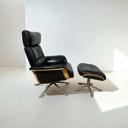 IMG Comfort Space lenestol med krakk i skinn – Komfort & Stil | MøbelGlede