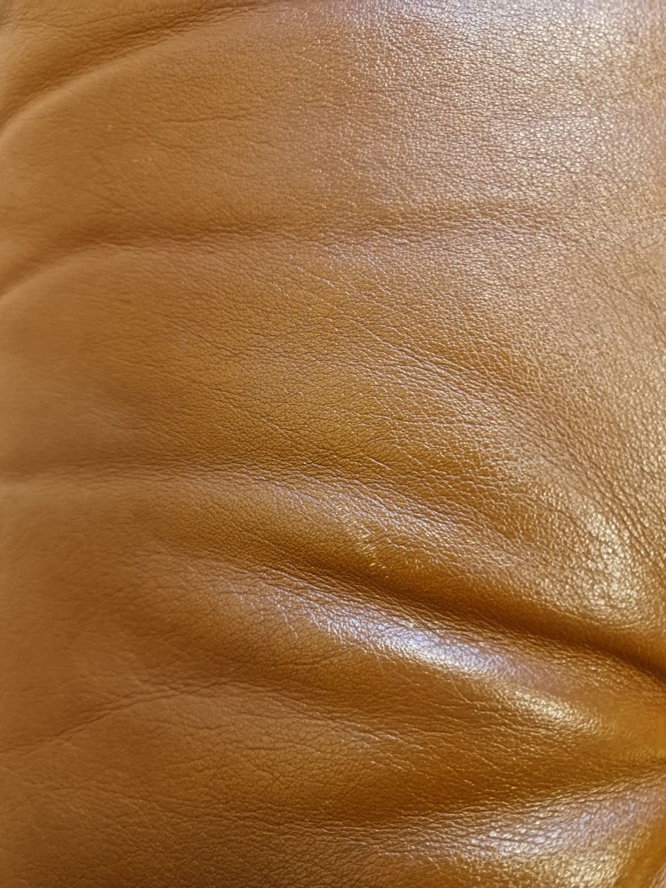 Siesta Classic - Lav uten armlene Lenestol – cognac skinn eik treverk