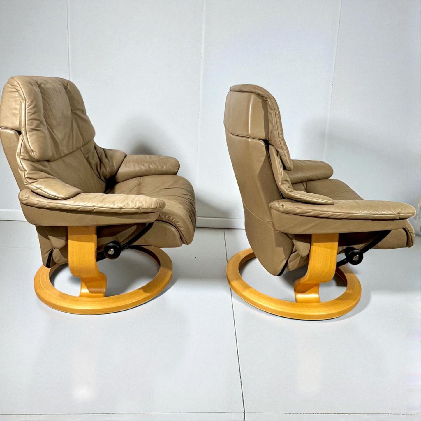 2stk Stressless Reno (L) m/1 krakk og 1 puff