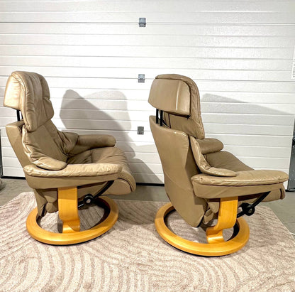 2stk Stressless Reno (L) med en fotskammel og en puff