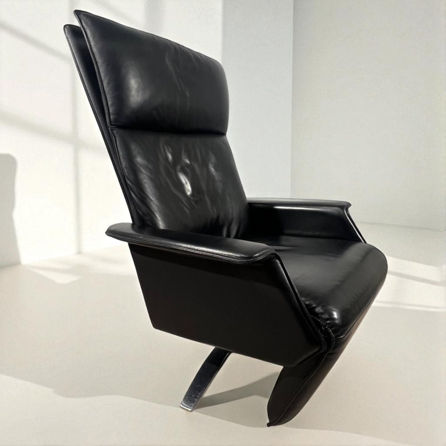 Berg Ato Recliner / Lenestol (L)  Luksuriøs m/ innbygd fothviler