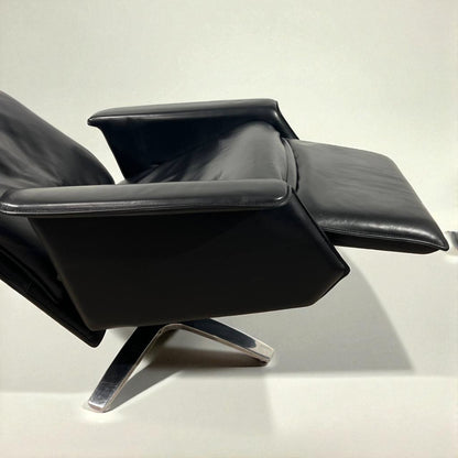 Berg Ato Recliner / Lenestol (L)  Luksuriøs m/ innbygd fothviler