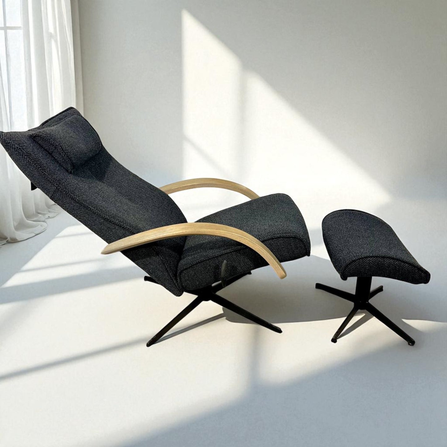 Brunstad® Delta Motion Wood lenestol med fotskammel
