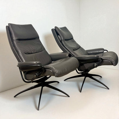 Stressless Tokyo lenestoler med krakk i ekte skinn – 50% Rabbat