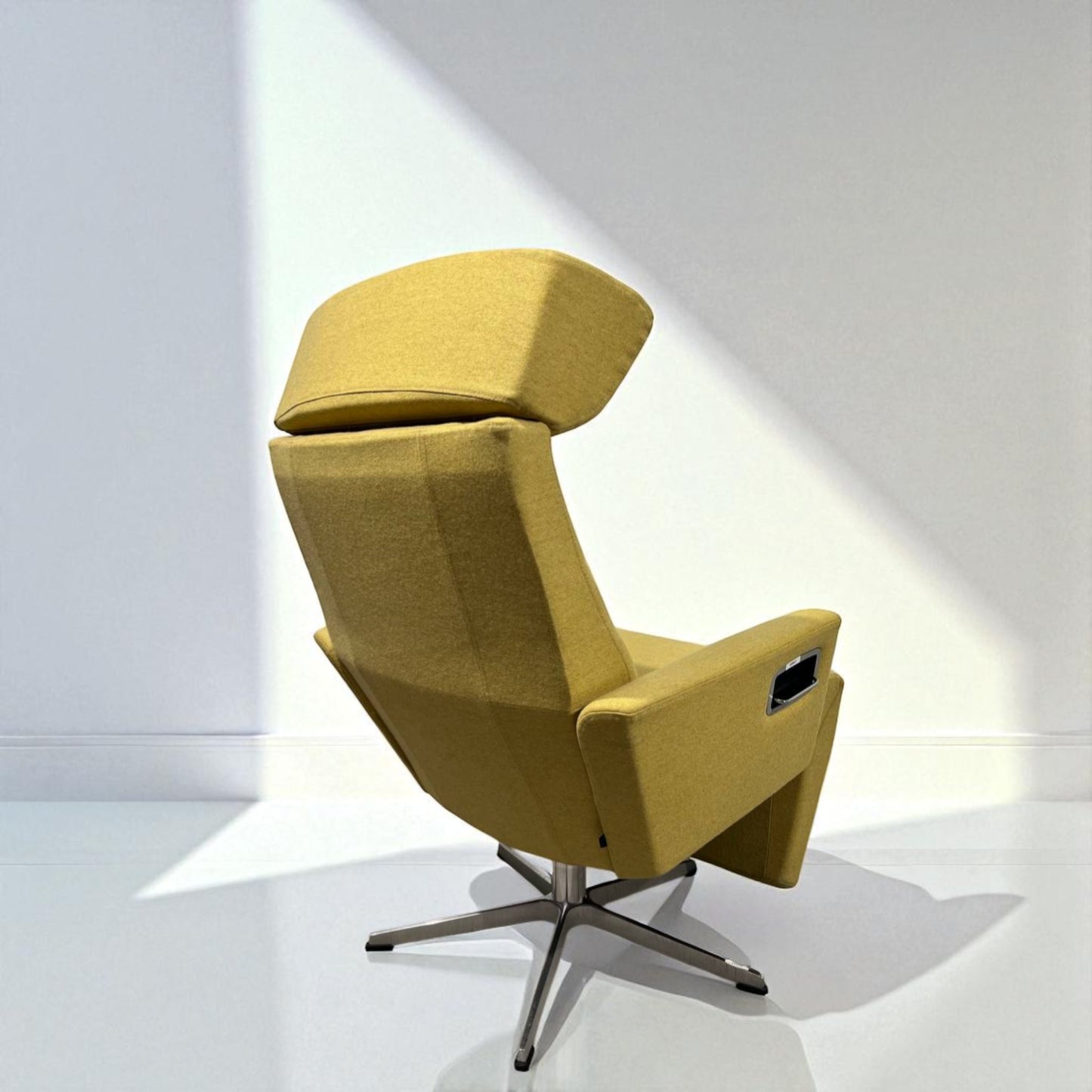 Eksklusiv Conform Relieve Recliner med innbygd fothviler