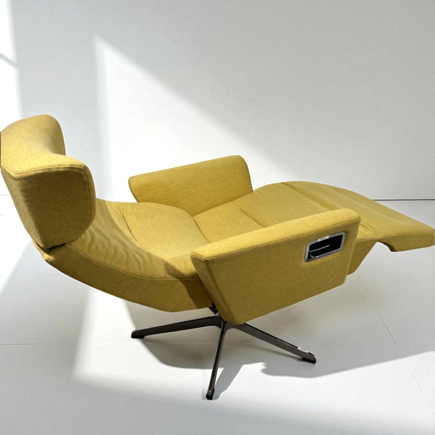 Eksklusiv Conform Relieve Recliner med innbygd fothviler