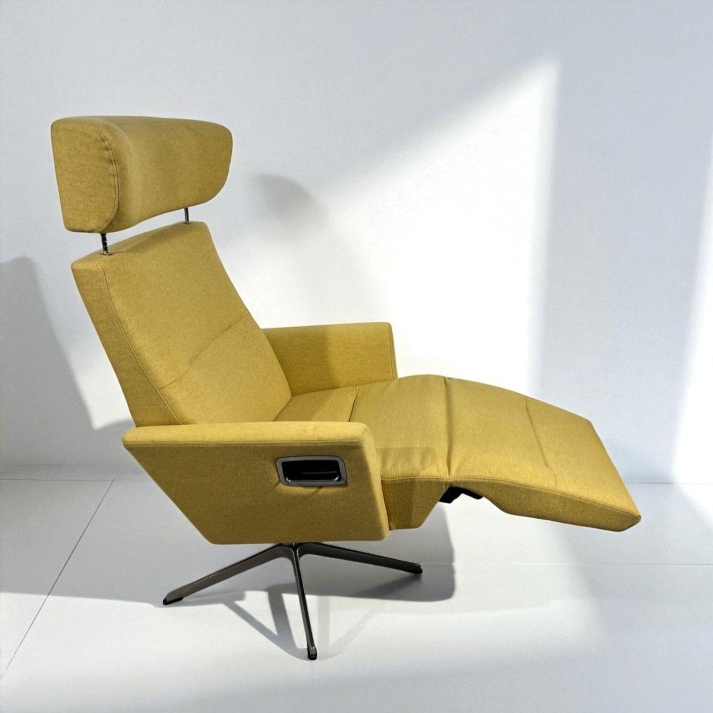 Eksklusiv Conform Relieve Recliner med innbygd fothviler