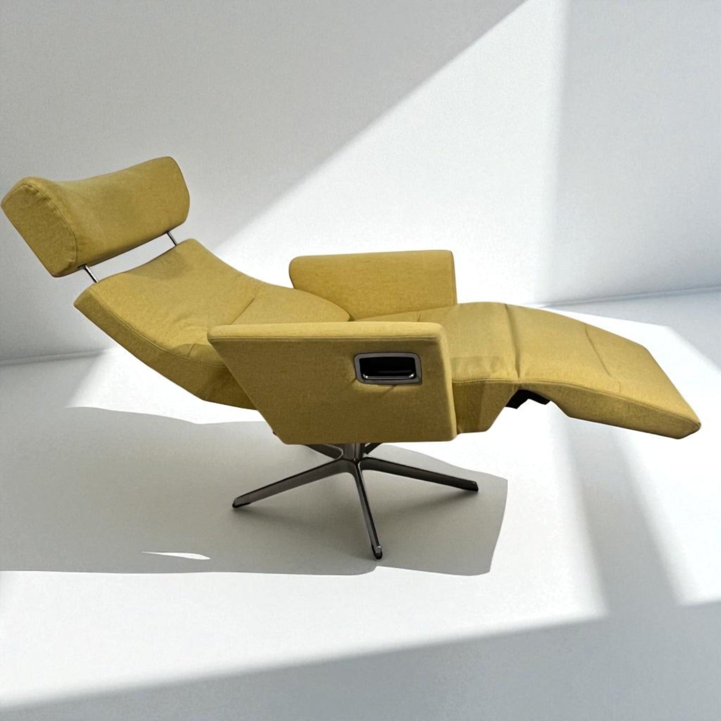 Eksklusiv Conform Relieve Recliner med innbygd fothviler