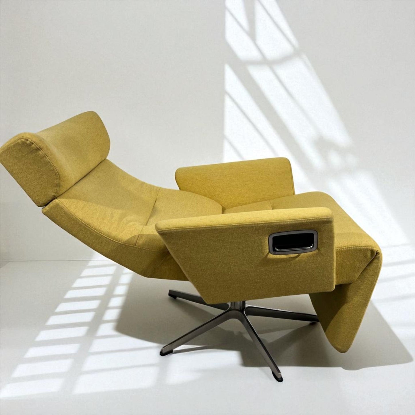 Eksklusiv Conform Relieve Recliner med innbygd fothviler