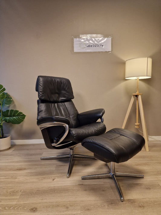 Brukt Stressless Ruby lenestol m/krakk i sort - frontvisning