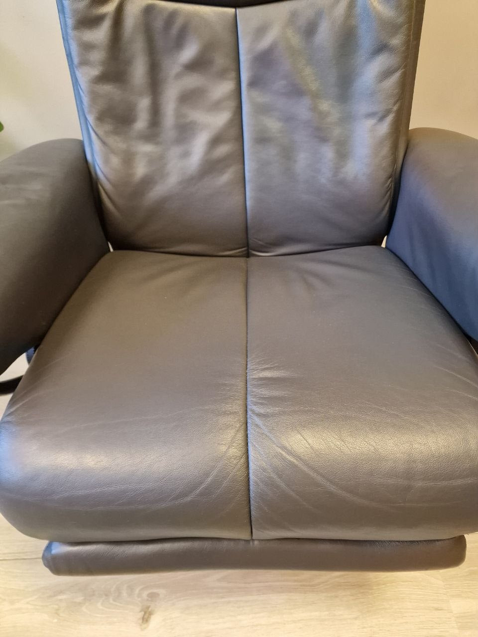 Stressless Peace Power lenestol (M) i grå med batteri