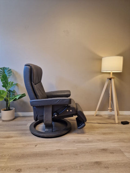 Stressless Peace Power lenestol (M) i grå med batteri