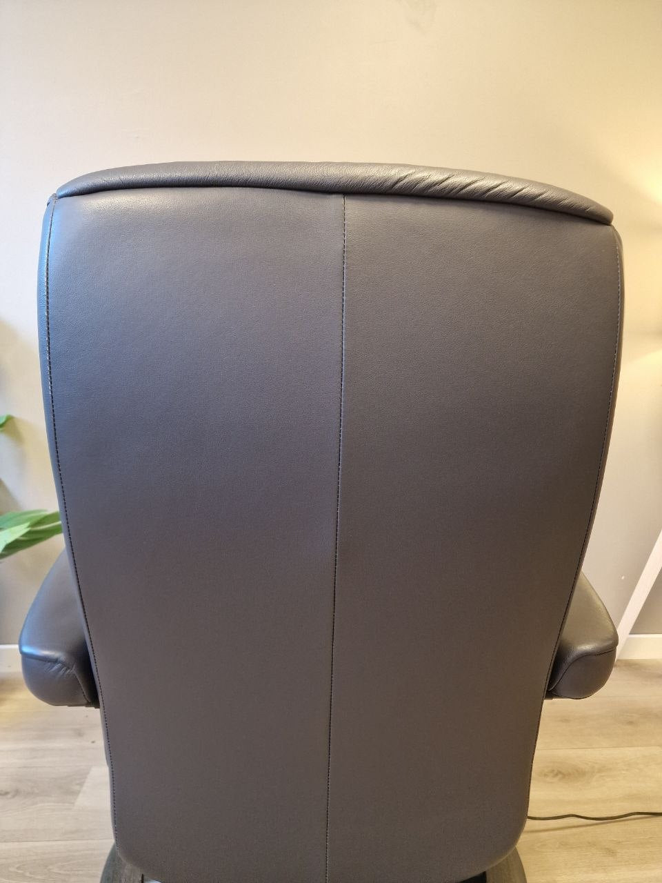 Stressless Peace Power lenestol (M) i grå med batteri