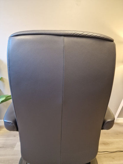 Stressless Peace Power lenestol (M) i grå med batteri