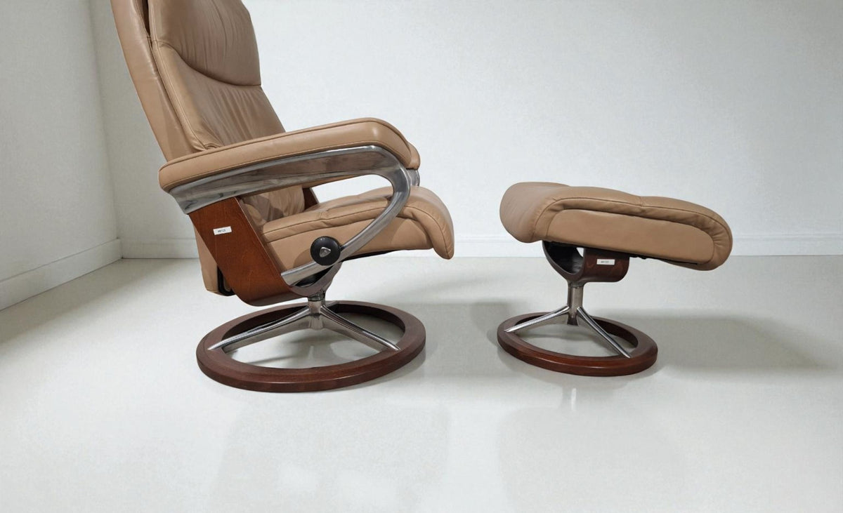 Stressless View lenestol med krakk – Signatur understell