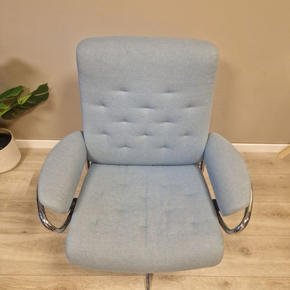 Stressless Metro lav rygg lenestol i lys blå tekstil