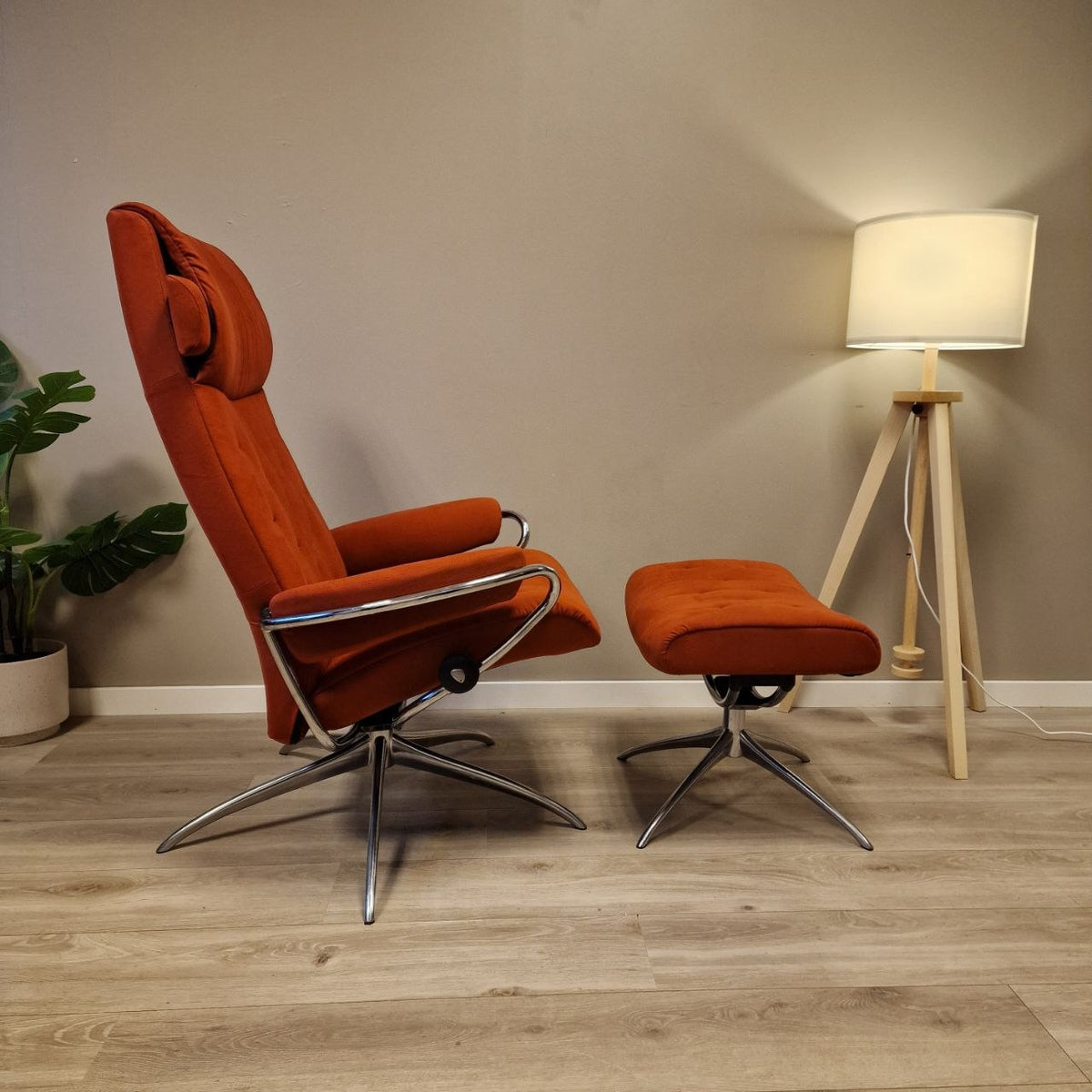 Stressless Metro lenestol m/krakk i rød velour