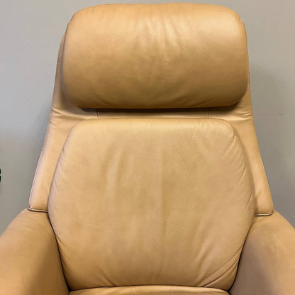 Stressless Sam elektrisk lenestol i beige skinn – varme og massasje