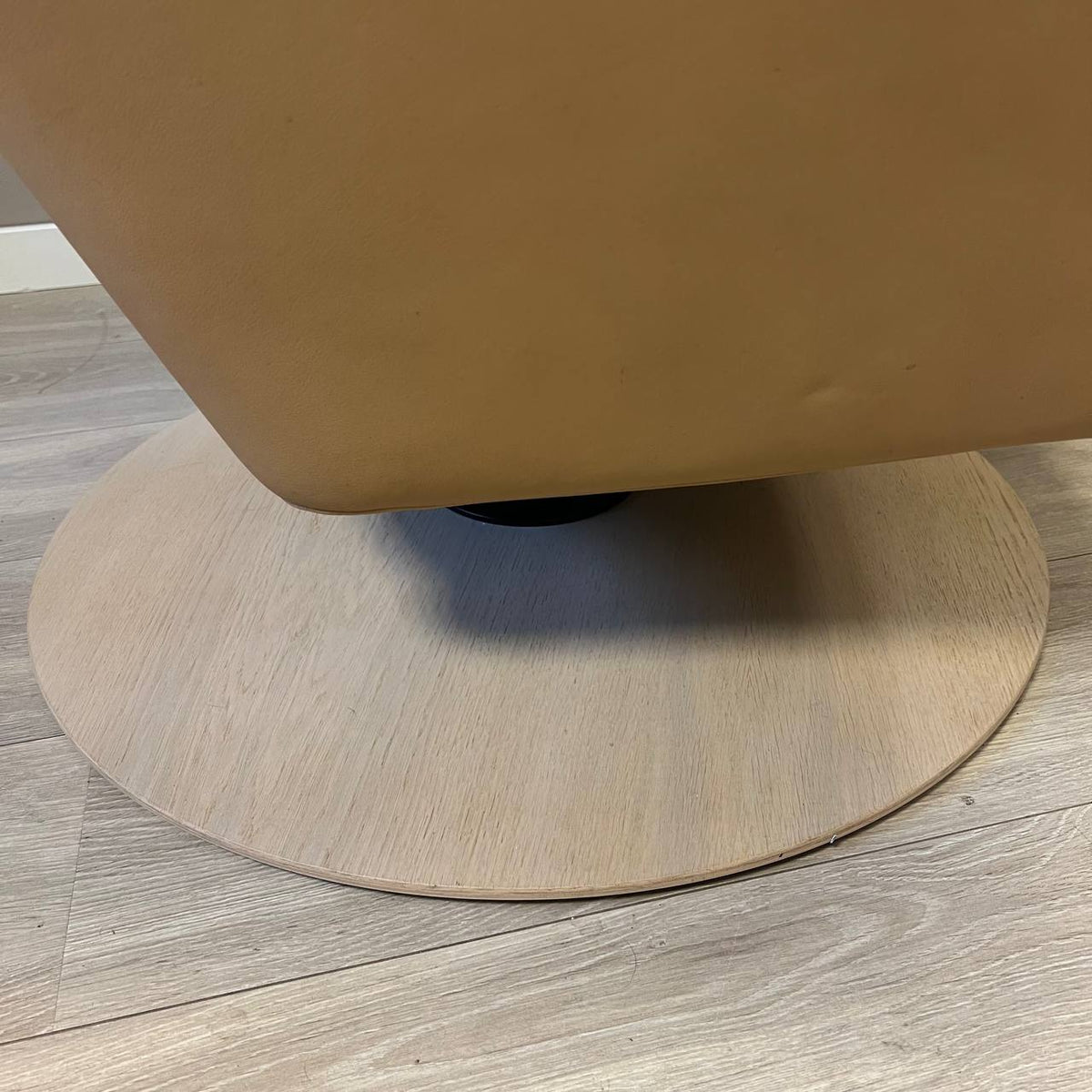 Stressless Sam elektrisk lenestol i beige skinn – varme og massasje