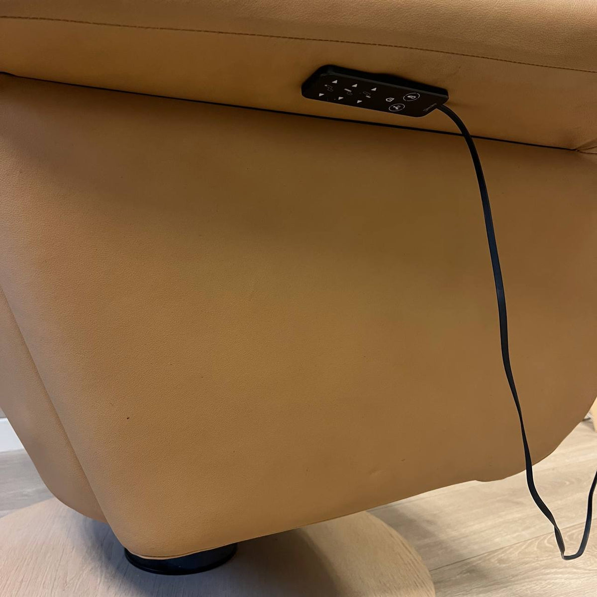 Stressless Sam elektrisk lenestol i beige skinn – varme og massasje