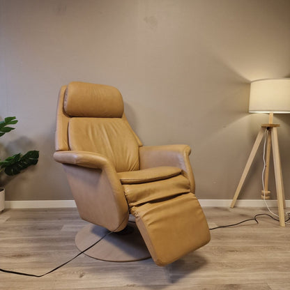 Stressless Sam elektrisk lenestol i beige skinn – varme og massasje