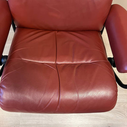 Stressless Tokyo lenestol m/krakk i mørkerødt skinn