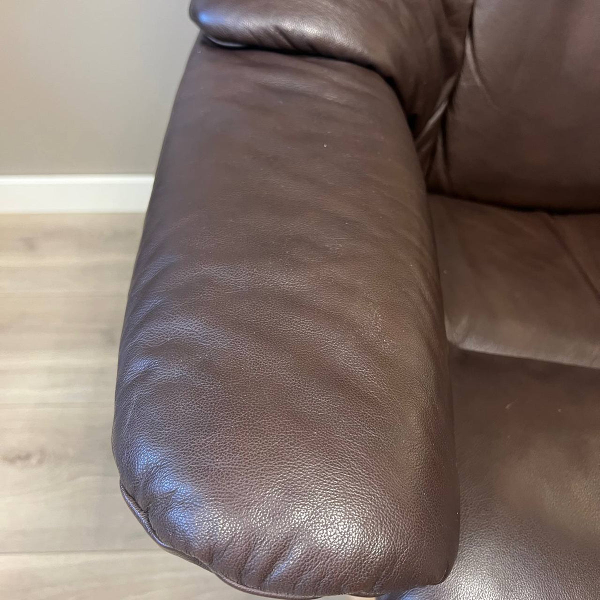 Stressless Reno lenestol m/krakk i brunt skinn