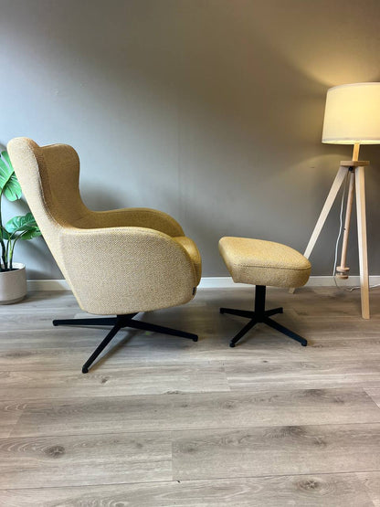 Brunstad Bella hvilestol m/krakk i gull tekstil