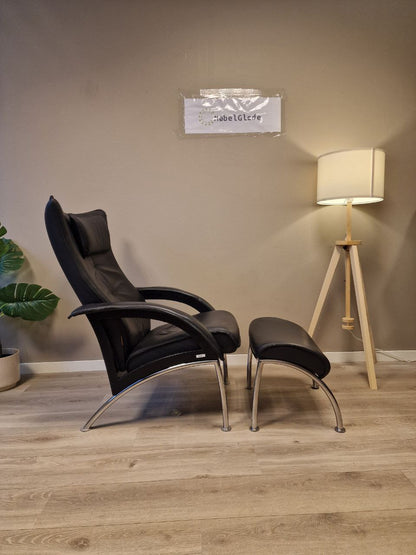 Brunstad Delta Legend lenestol m/krakk i svart