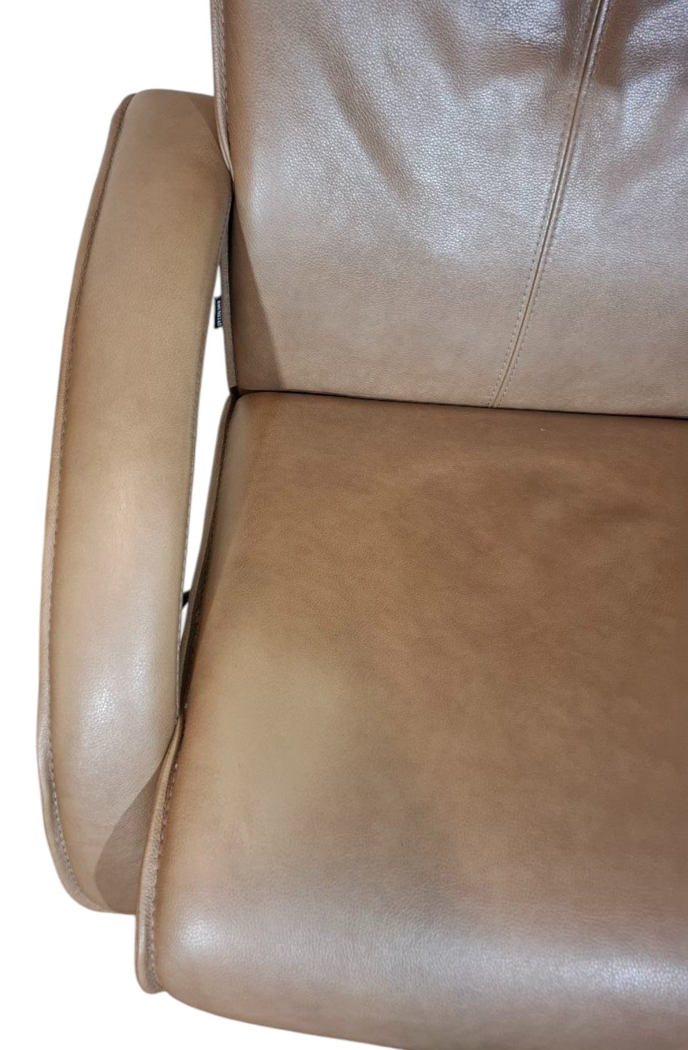 PENT BRUKT | Brunstad Delta Motion lenestol med krakk i brun