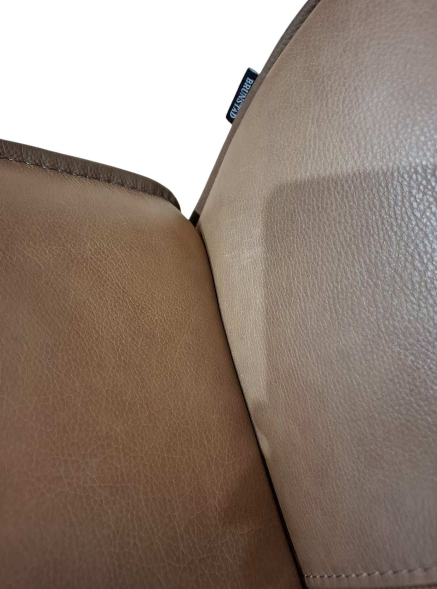 PENT BRUKT | Brunstad Delta Motion lenestol m/ krakk i brunt