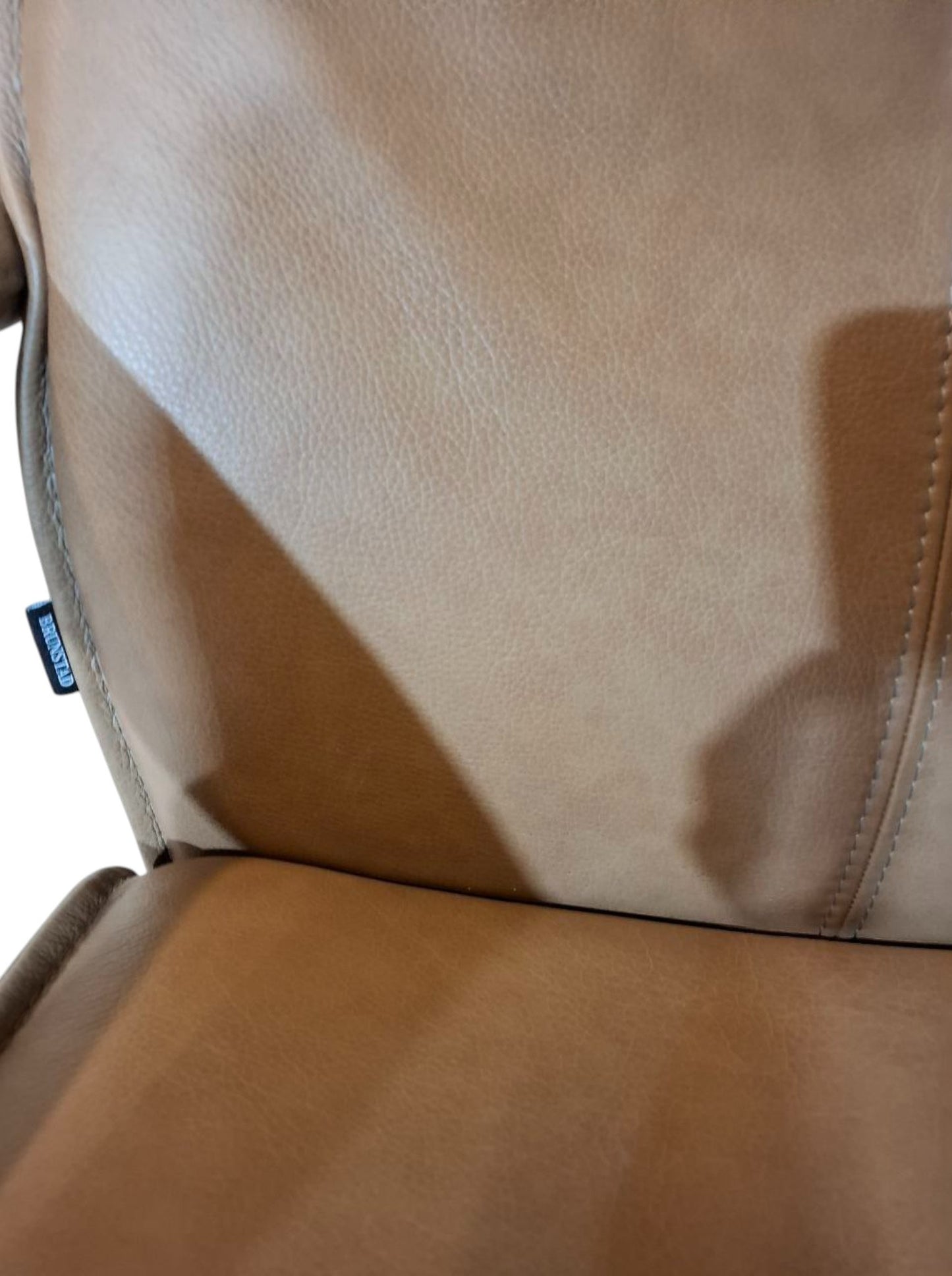 PENT BRUKT | Brunstad Delta Motion lenestol m/ krakk i brunt