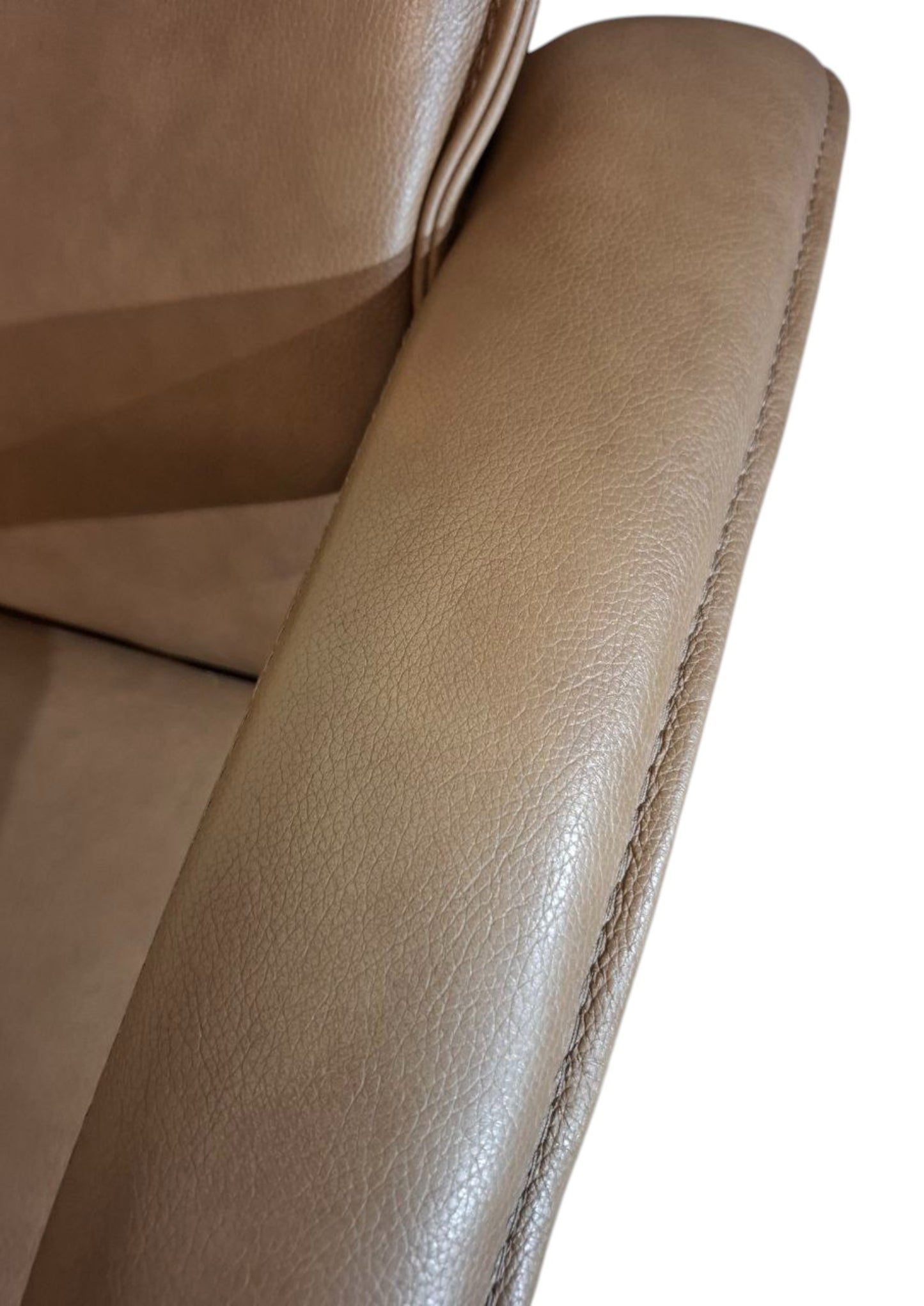 PENT BRUKT | Brunstad Delta Motion lenestol med krakk i brun