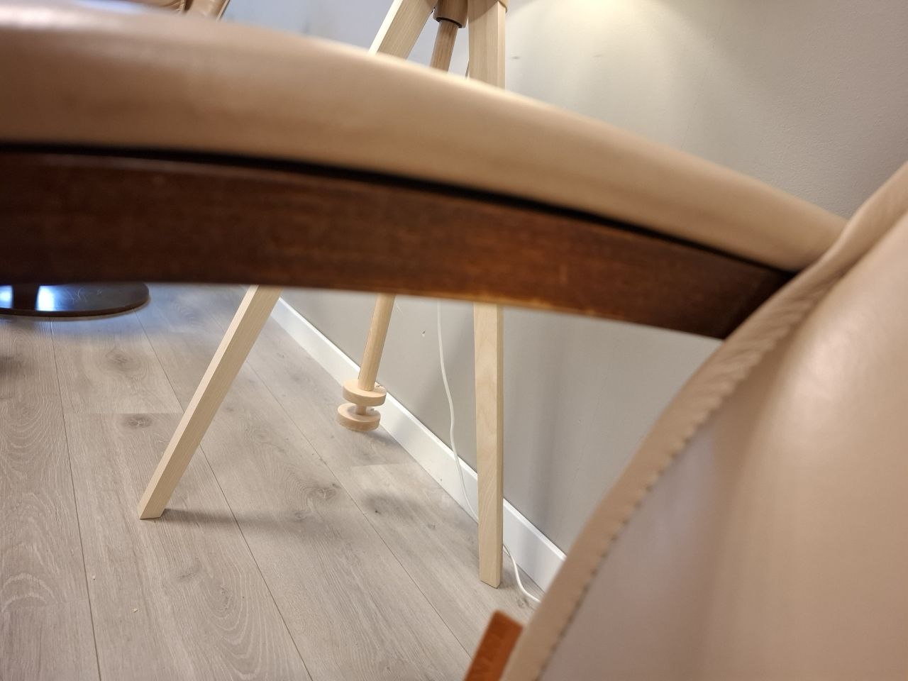 Brunstad Delta Swing lenestol m/krakk Lyst beige skinn
