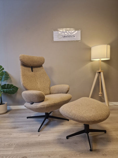 Brukt Brunstad SPLIT lenestol m/krakk i offwhite teddy - skravisning