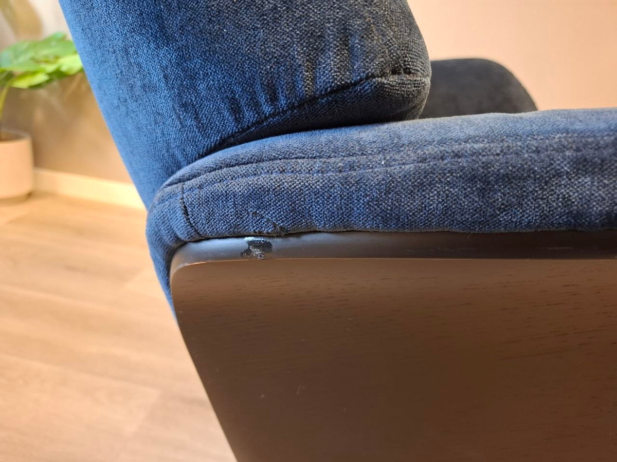 Conform Air lenestol i blå velour tekstil