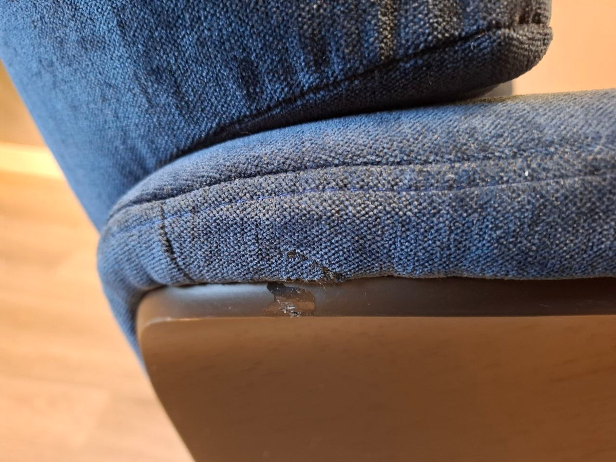 Conform Air lenestol i blå velour tekstil