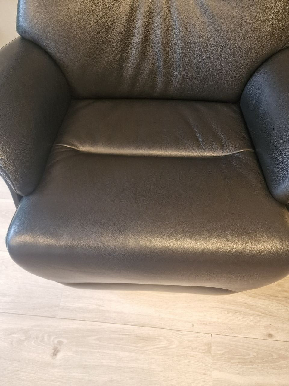 Conform Air Recliner / lenestol i svart