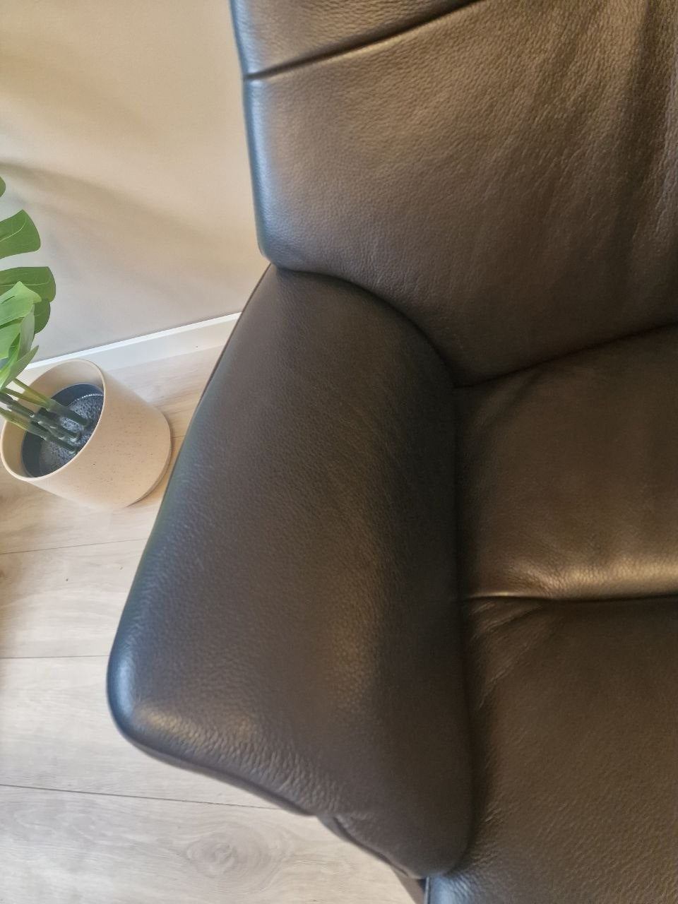 Conform Air Recliner / lenestol i svart