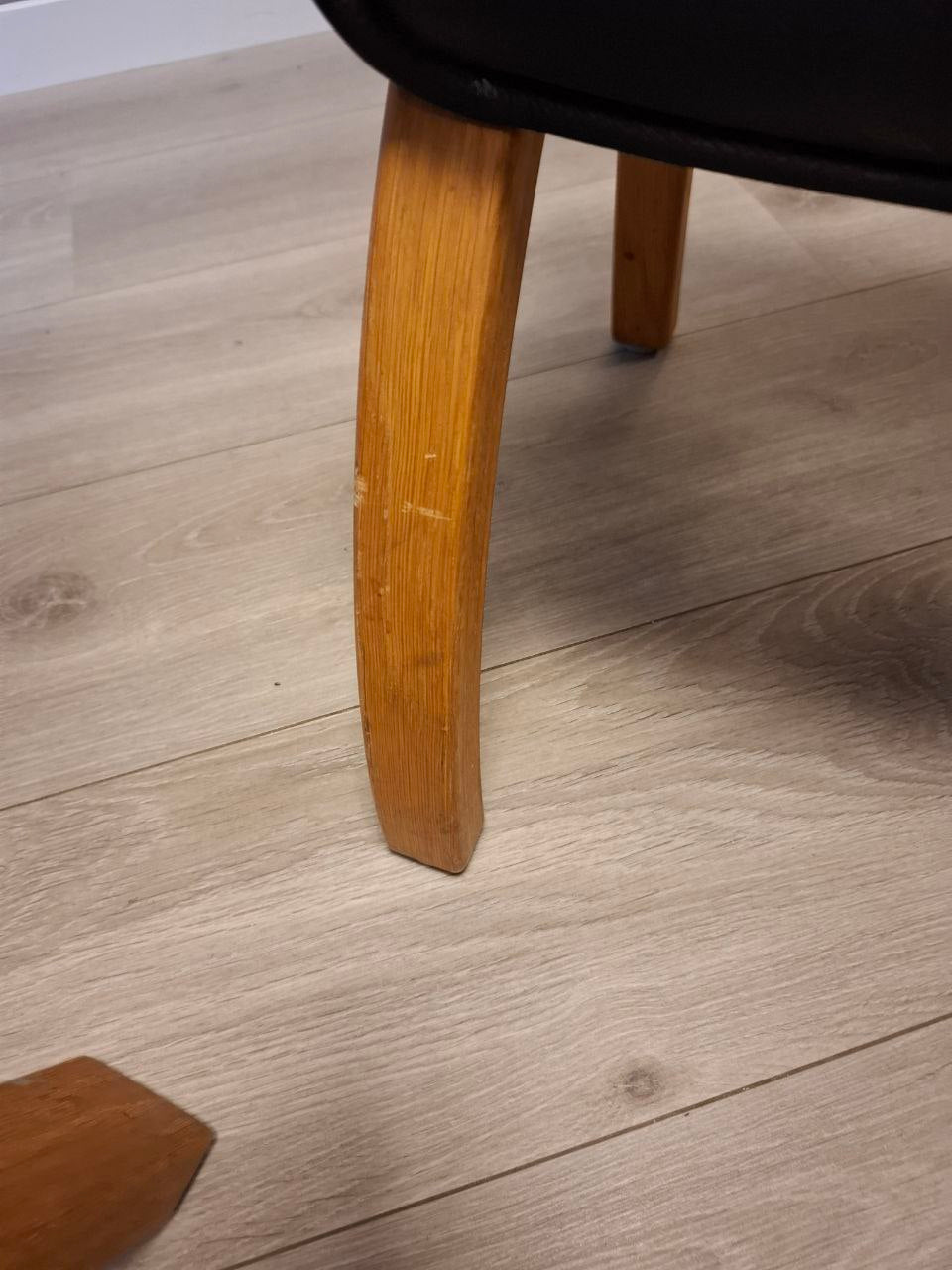 Conform Easy lenestol m/krakk i svart