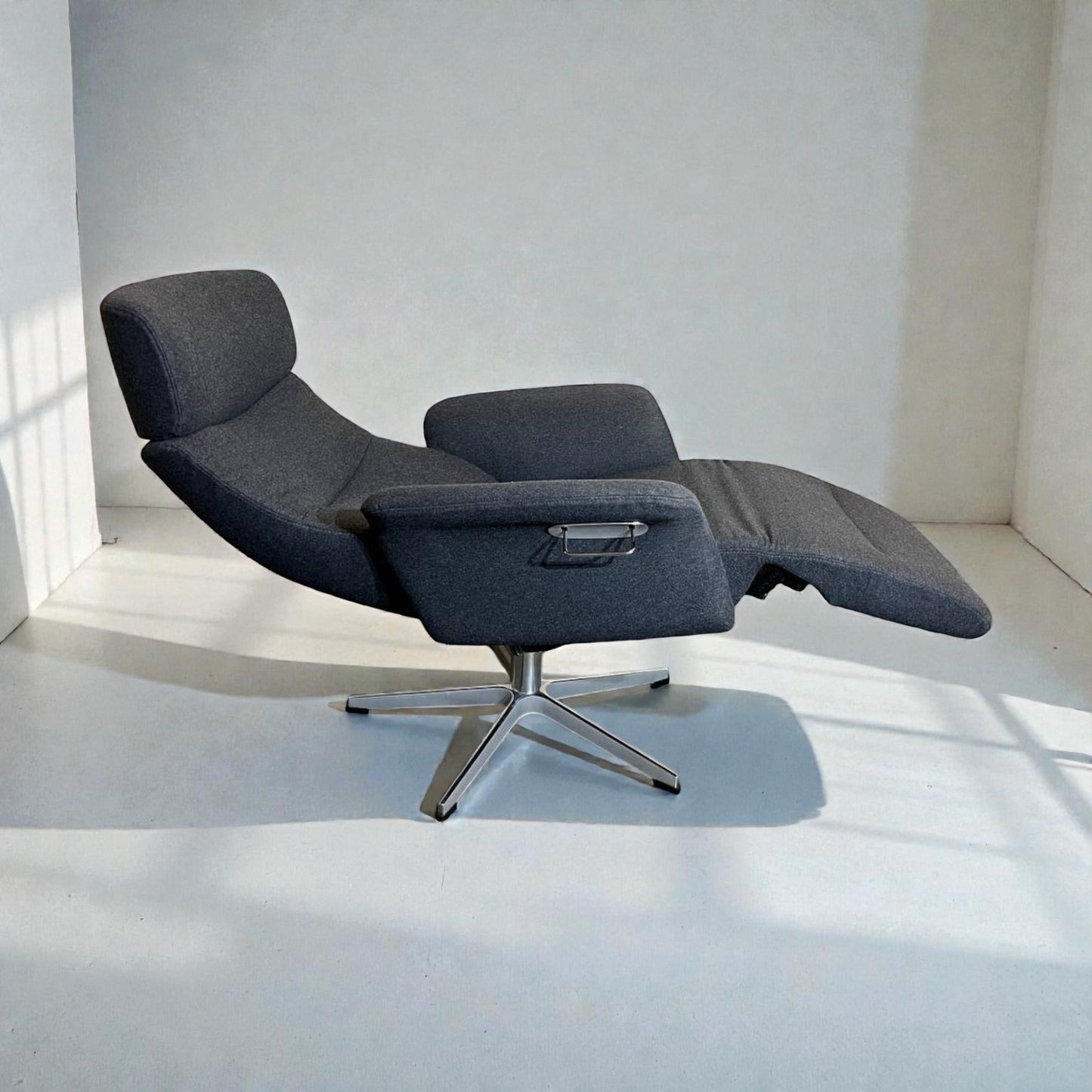 Conform Master lenestol grå – Komfort & luksus | MøbelGlede