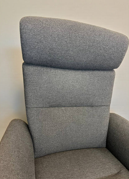Conform Master Lenestol i Grå Tekstil – Ergonomisk Recliner | MøbelGlede