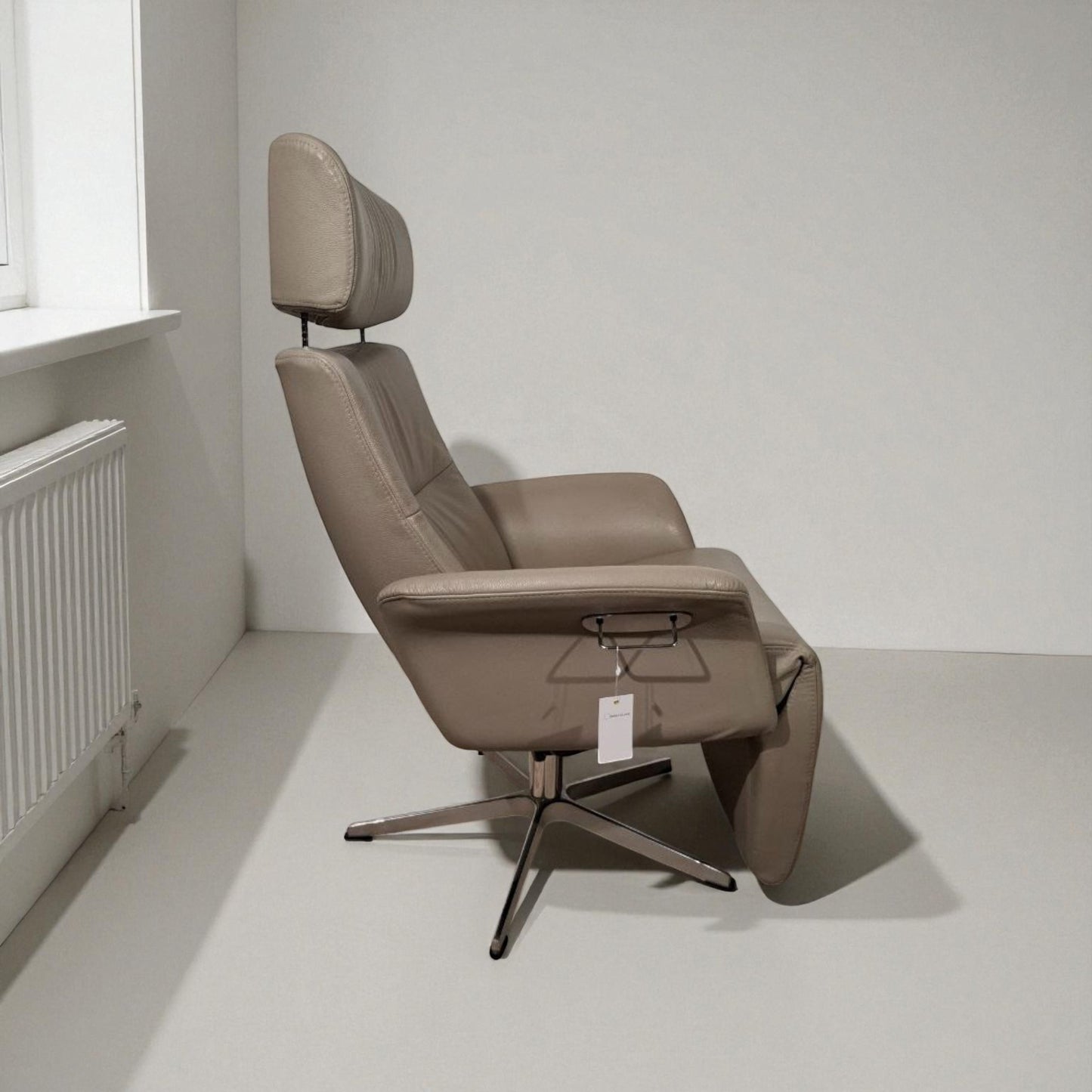 Conform Master Recliner lenestol i grå skinn – Eksklusiv komfort hos MøbelGlede