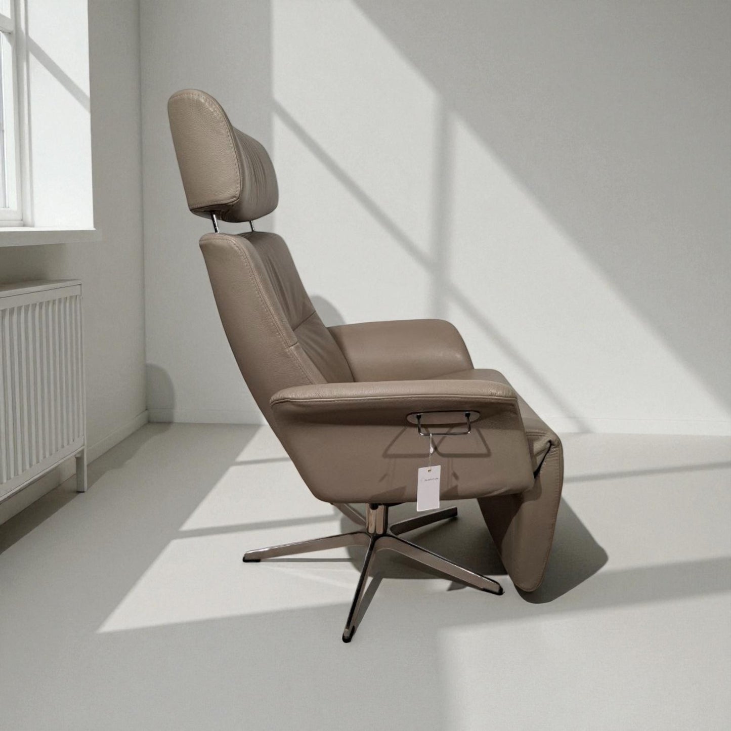 Conform Master Recliner lenestol i grå skinn – Eksklusiv komfort hos MøbelGlede