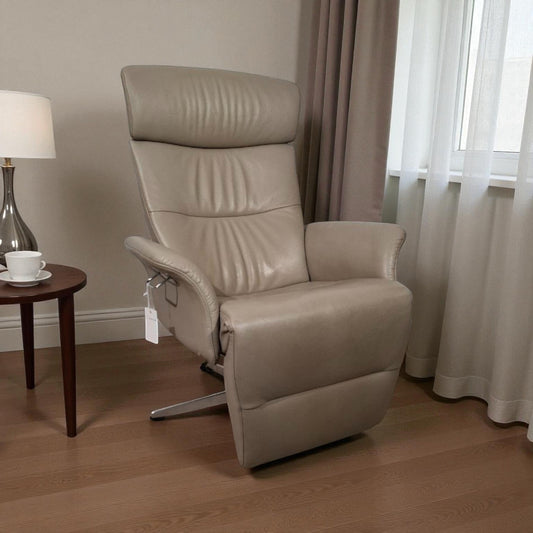 Conform Master Recliner lenestol i grå skinn – Eksklusiv komfort hos MøbelGlede